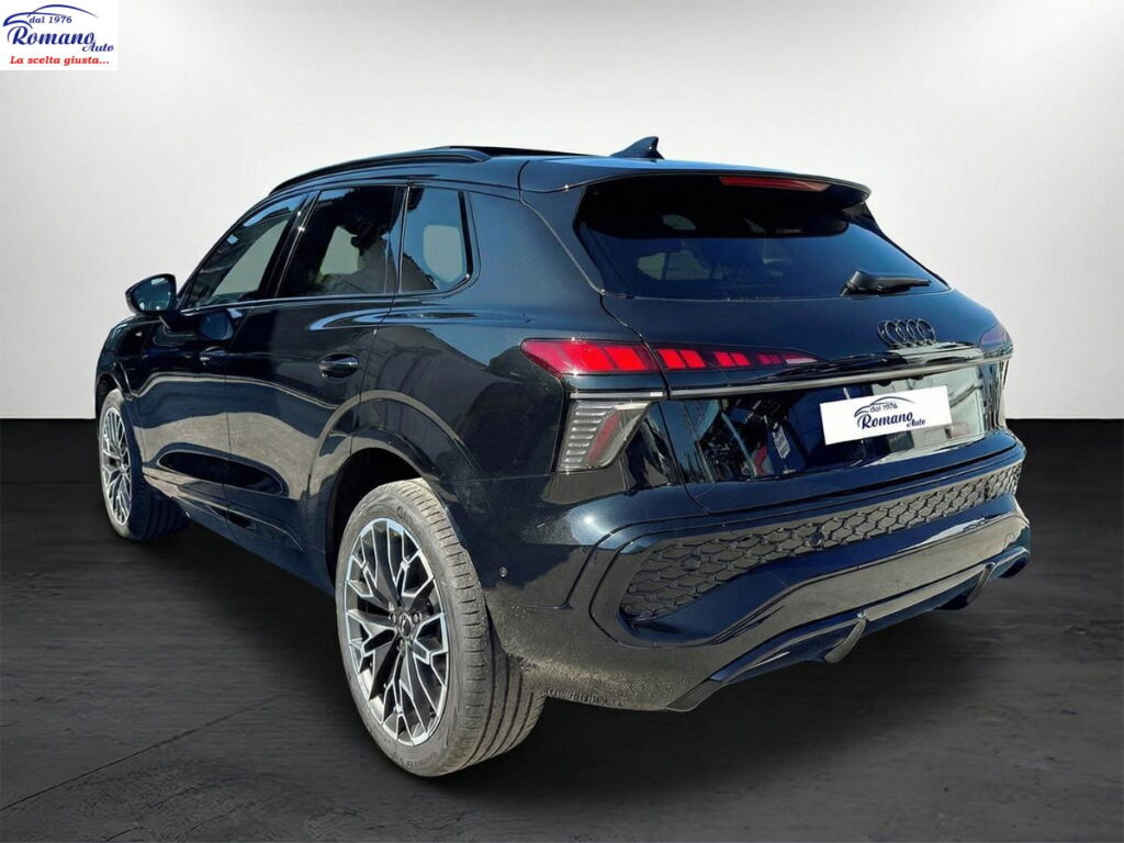 NEW Audi Q3 2.0 tdi 150cv S-Line edition s-tronic#TETTP APRIBILE!