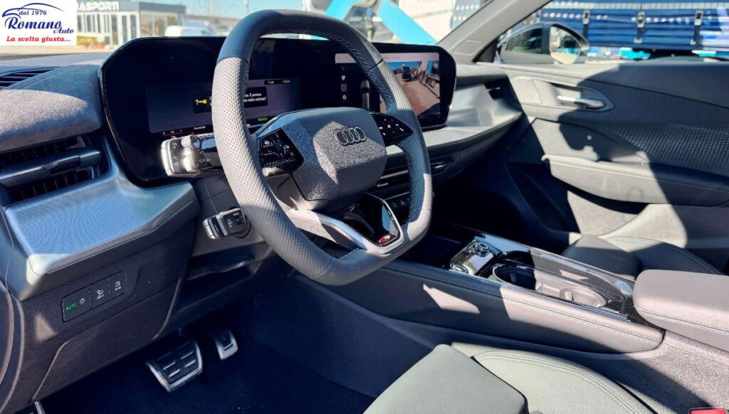 NEW Audi Q3 2.0 tdi 150cv S-Line edition s-tronic#TETTP APRIBILE!