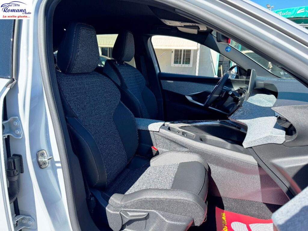 NEW PEUGEOT - 3008  1.2 hybrid Allure Business 136cv e-dcs6#SCHERMO 21*POLLICI INTERNO!