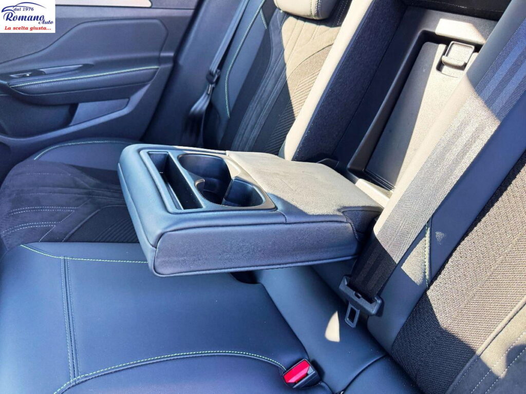 PEUGEOT - 408 - Hybrid 136 e-DCS6 GT