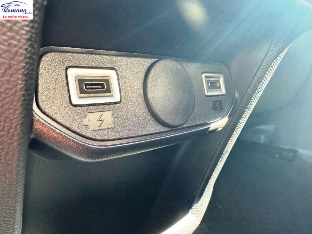 NEW PEUGEOT - 3008  1.2 hybrid Allure Business 136cv e-dcs6#SCHERMO 21*POLLICI INTERNO!