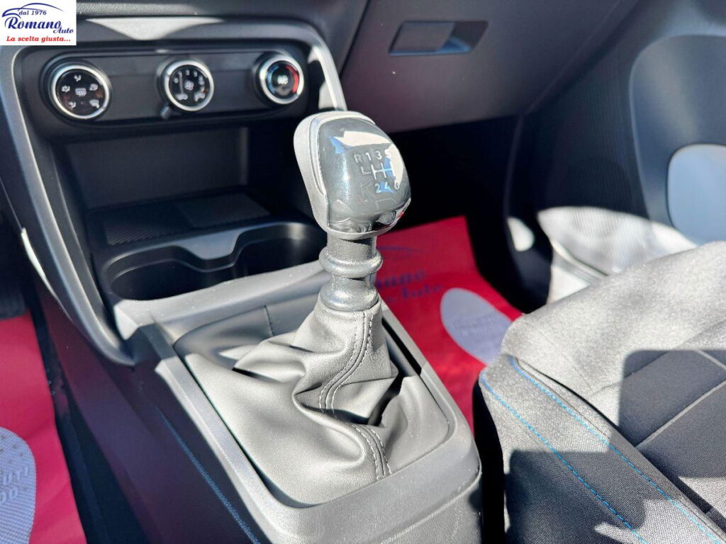 NEW CITROEN - C3 - PureTech 100  Plus#CARPLAY!