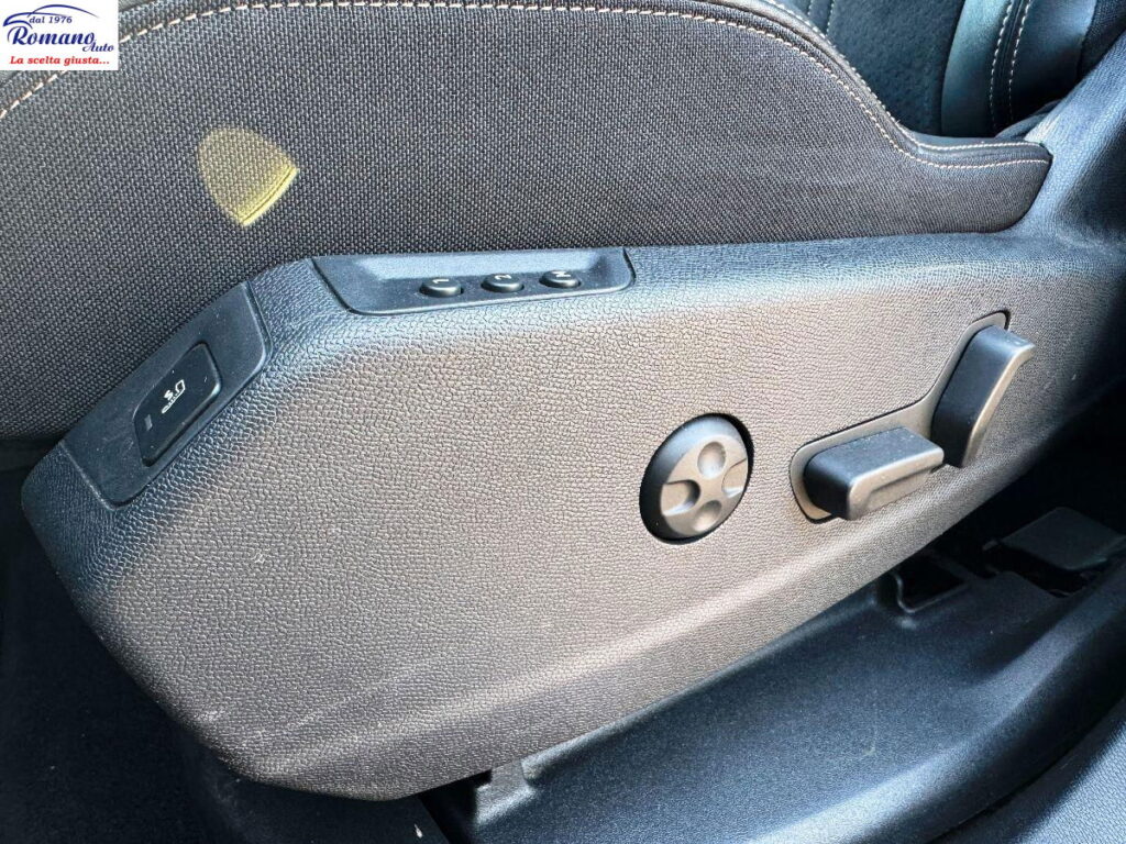 PEUGEOT - 3008  1.5 bluehdi GT Pack 130cv eat8#TETTO APRIBILE!