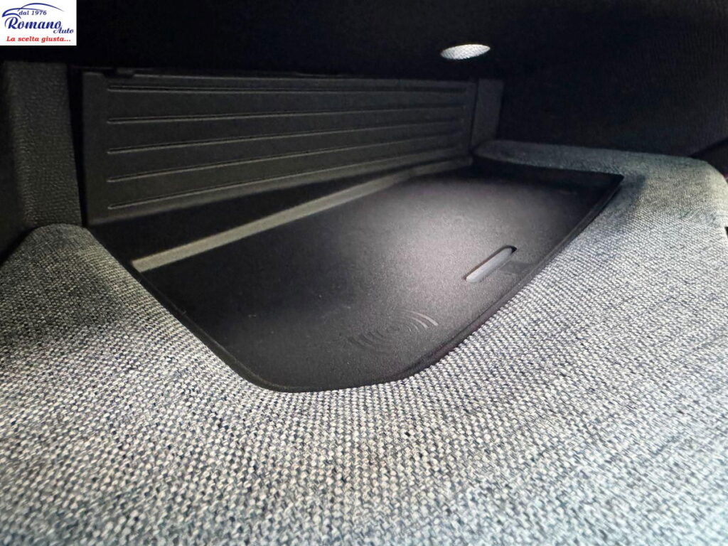 NEW PEUGEOT - 3008  1.2 hybrid GT 136cv e-dcs6#TETTO APRIBILE!