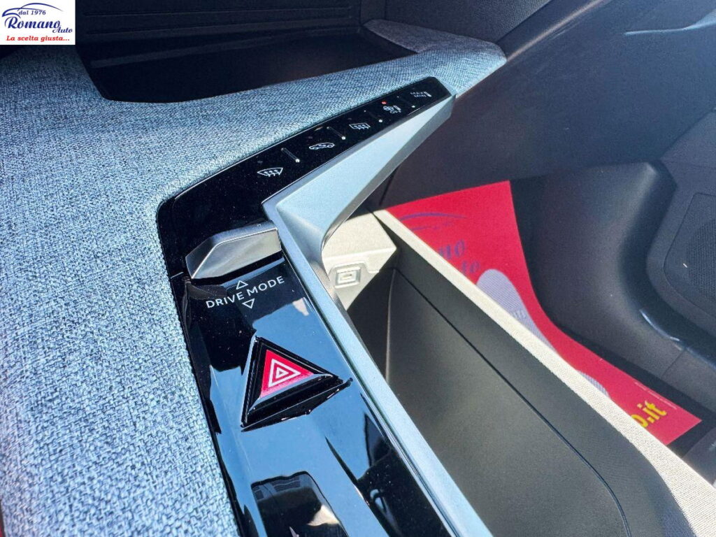 NEW PEUGEOT - 3008  1.2 hybrid Allure Business 136cv e-dcs6#SCHERMO 21*POLLICI INTERNO!