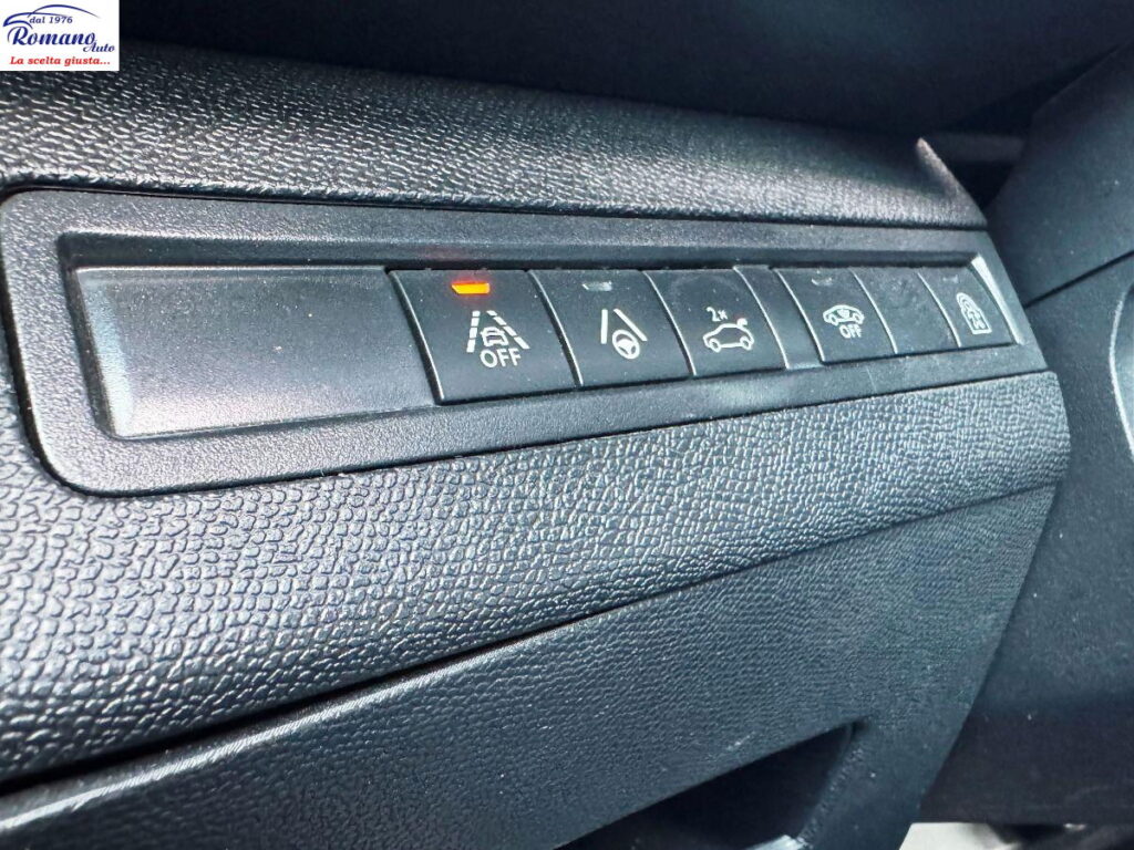 PEUGEOT - 3008  1.5 bluehdi GT Pack 130cv eat8#TETTO APRIBILE!