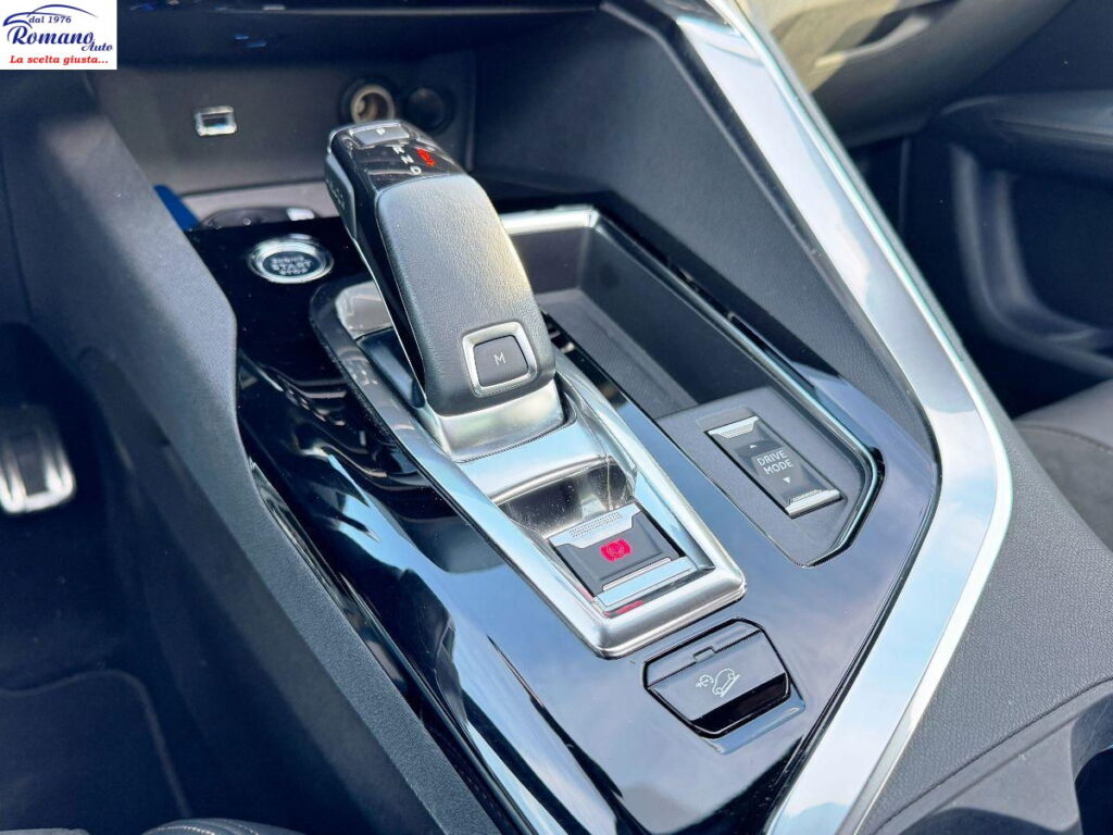 PEUGEOT - 3008  1.5 bluehdi GT Pack 130cv eat8#TETTO APRIBILE!