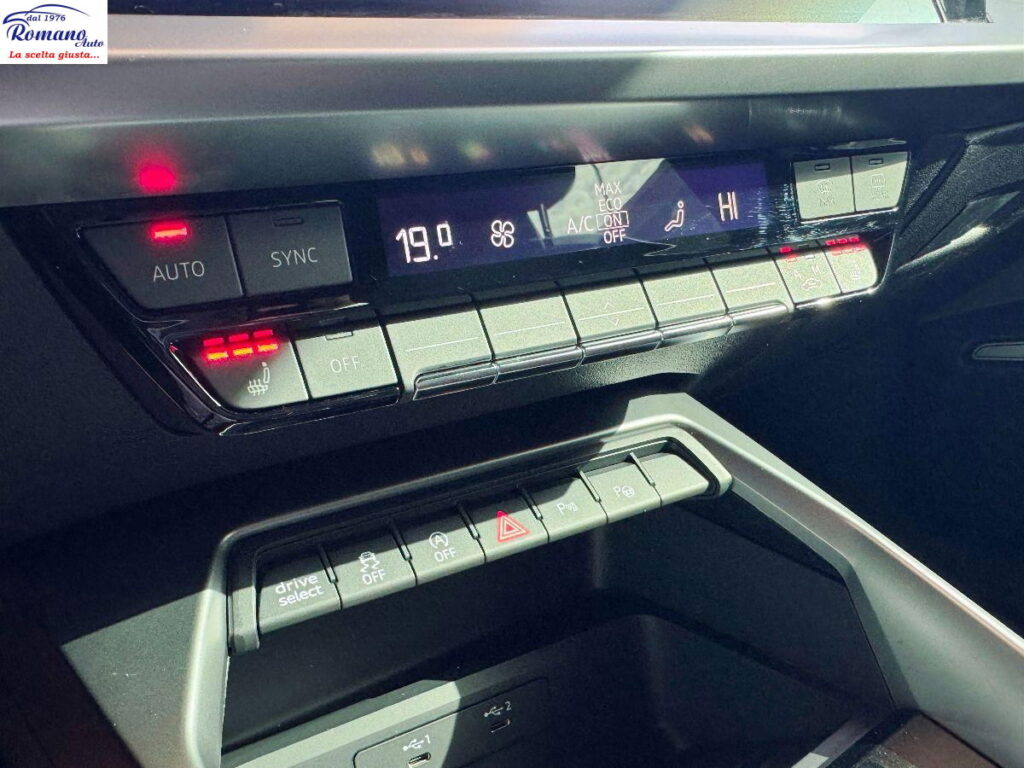 AUDI - A3 Sportback - SPB 35 TDI Identity Black#FARI FULL LED!