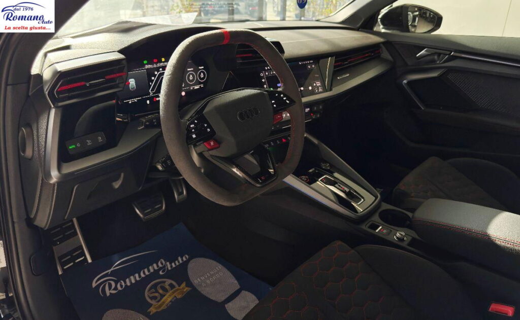 NEW Audi RS3 MY25 TFSI 400CV quattro S tronic#SEDILE A GUSCIO!