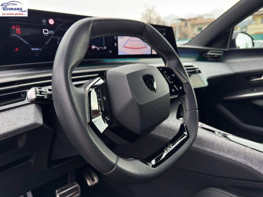 NEW PEUGEOT - 3008  1.2 hybrid GT 136cv e-dcs6