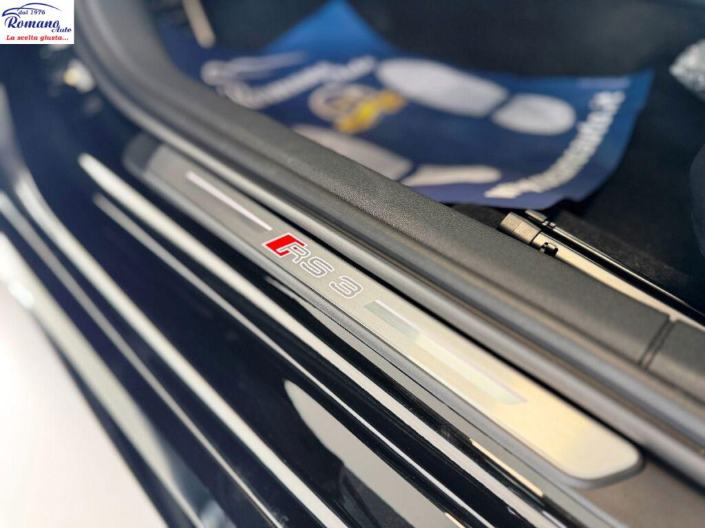 NEW Audi RS3 MY25 TFSI 400CV quattro S tronic#SEDILE A GUSCIO!