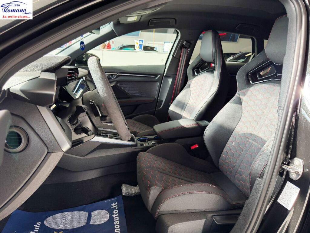 NEW Audi RS3 MY25 TFSI 400CV quattro S tronic#SEDILE A GUSCIO!