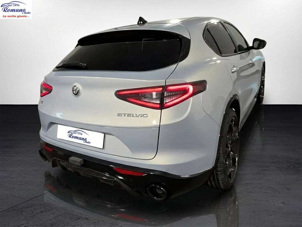 NEW ALFA ROMEO - Stelvio - 2.2 T.diesel 210CV AT8 Q4 Veloce