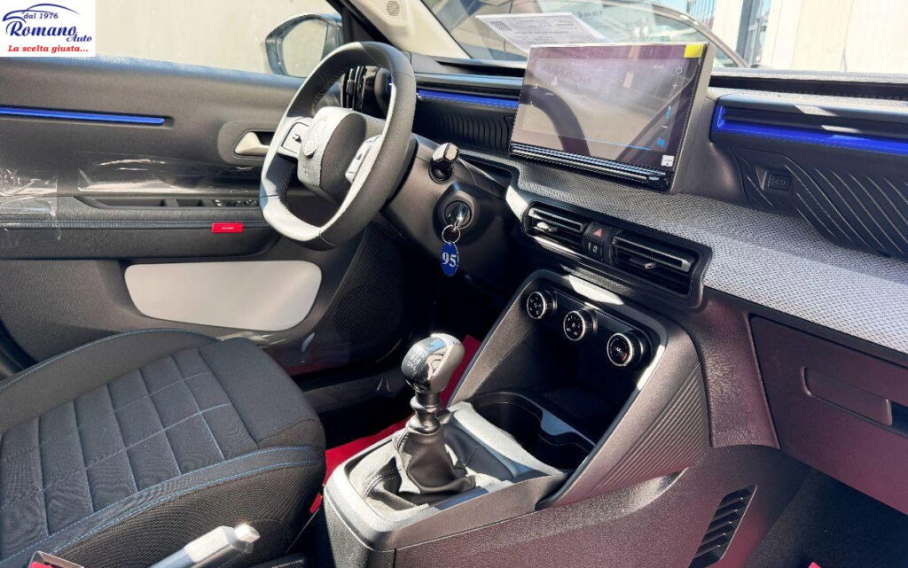 NEW CITROEN - C3 - PureTech 100  Plus#CARPLAY!