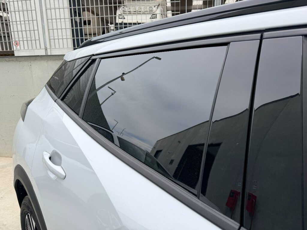 Peugeot 2008 Hybrid 136 e-DCS6 Allure#RETROCAMERA!