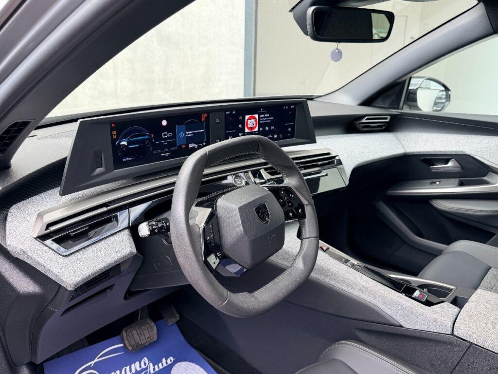 NEW PEUGEOT - 3008  1.2 hybrid Allure 136cv e-dcs6