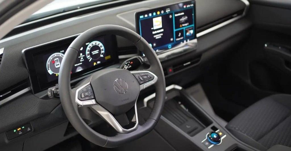 NEW VOLKSWAGEN - T-Roc - 1.5 TSI ACT DSG Life#RETROCAMERA!