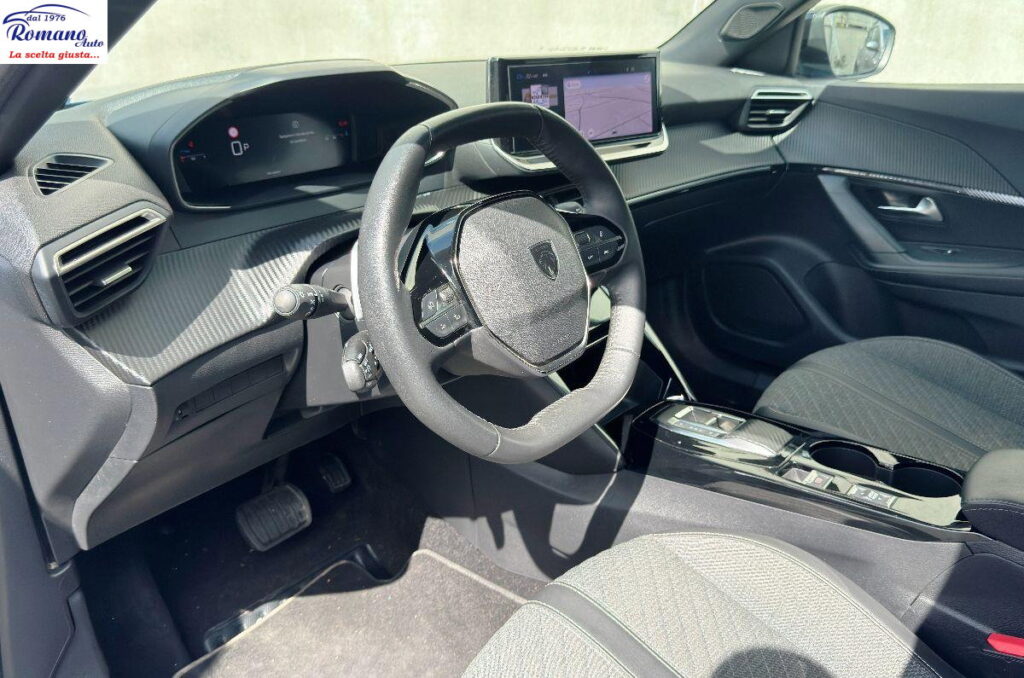 NEW PEUGEOT - 2008  1.5 bluehdi Allure 130 eat8#RETROCAMERA!