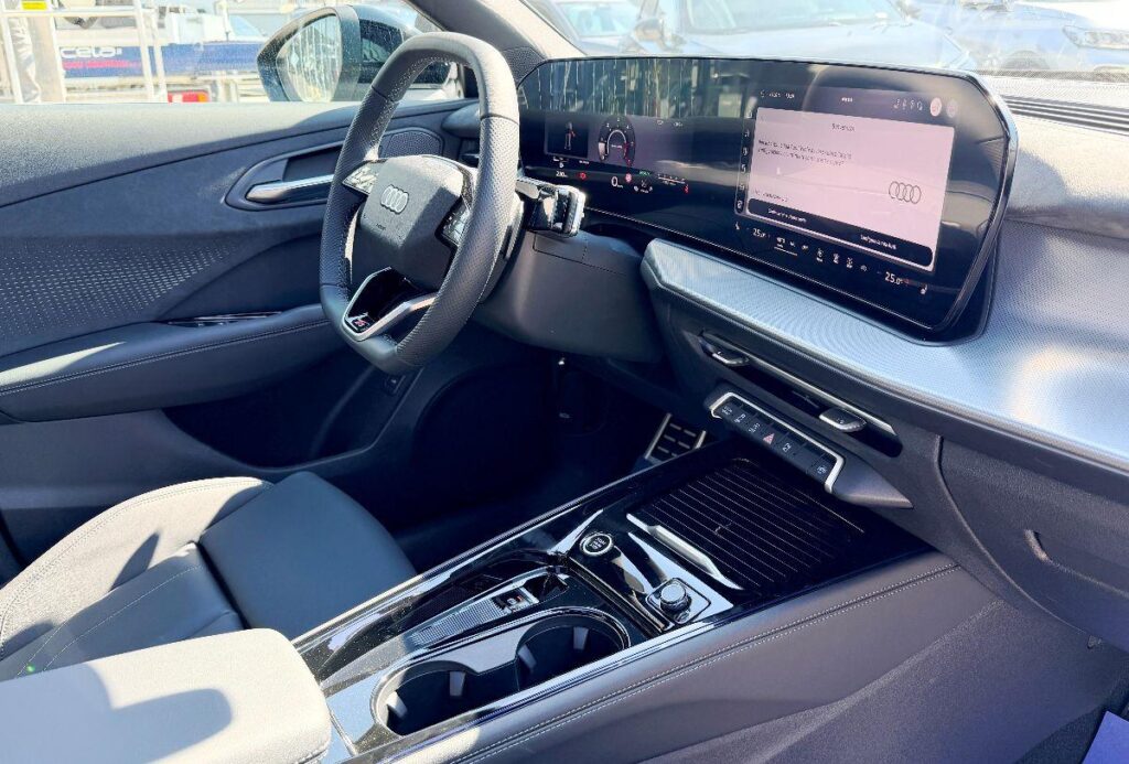 NEW Audi Q3 Sportback 35 2.0Tdi SLINE#TETTO APRIBILE!