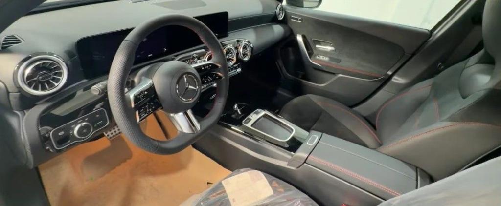 Mercedes-Benz A 200 d Edition AMG Line auto#PACK LUCI AMBIENT!