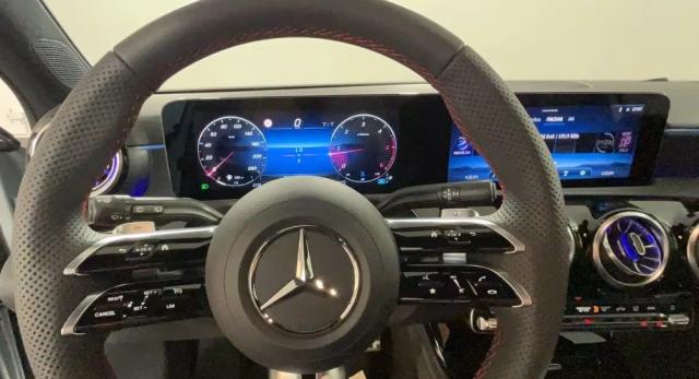 Mercedes-Benz A 200 d Edition AMG Line auto#PACK LUCI AMBIENT!