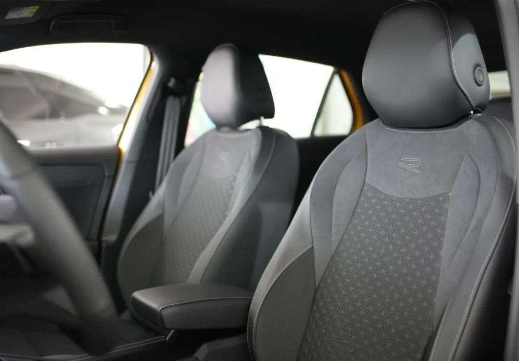 NEW Volkswagen T-Roc 1.5 eTSI ACT 150 CV DSG R-Line#RETROCAMERA!