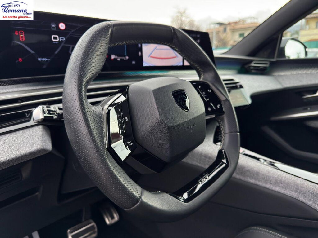 NEW PEUGEOT - 3008  1.2 hybrid GT 136cv e-dcs6