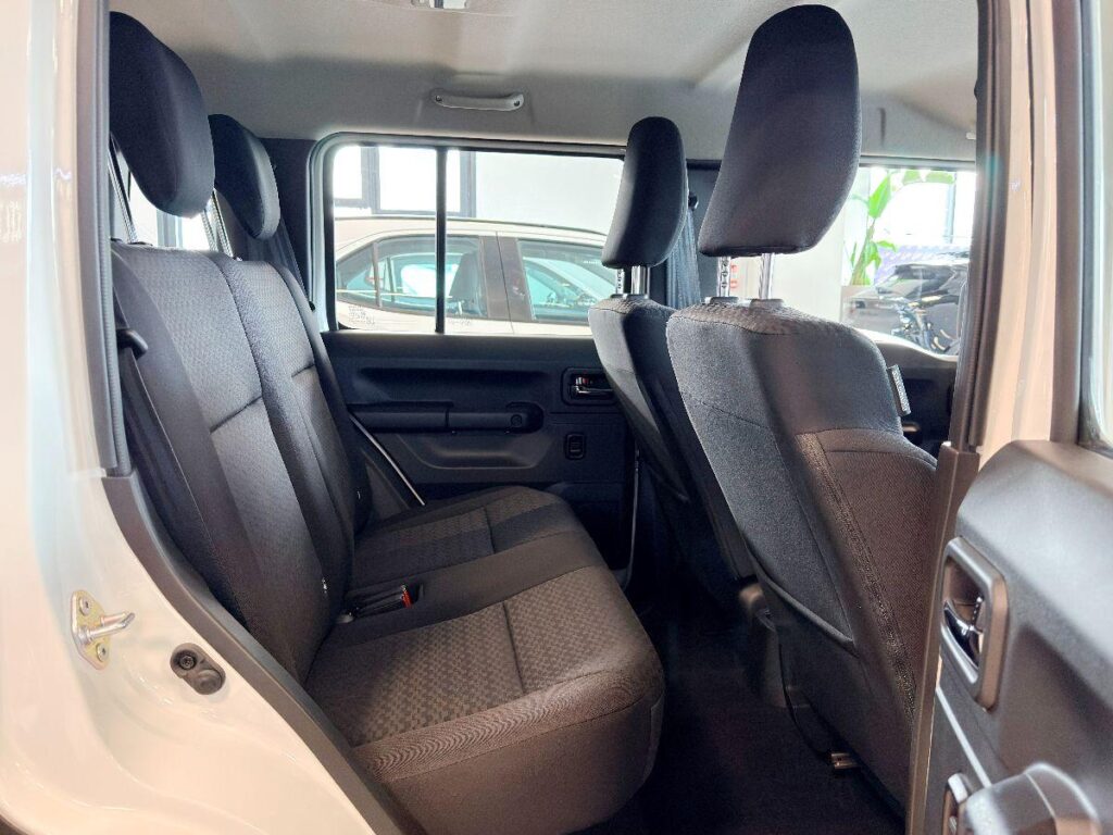 New Suzuki Jimny 1.5 102CV GLX 5P