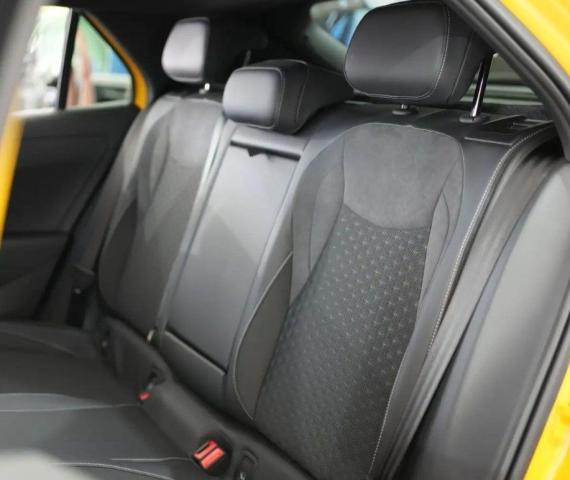 NEW Volkswagen T-Roc 1.5 eTSI ACT 150 CV DSG R-Line#RETROCAMERA!