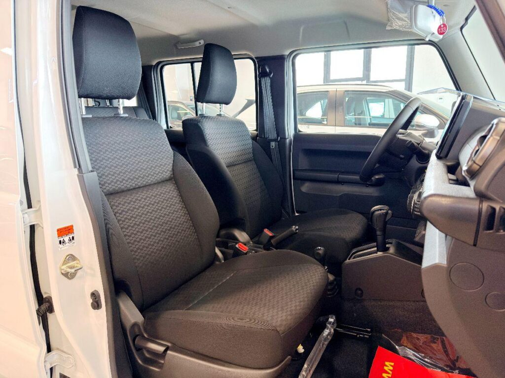 New Suzuki Jimny 1.5 102CV GLX 5P