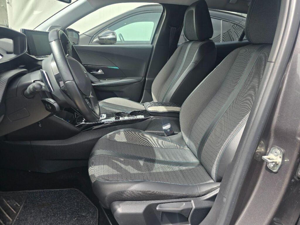 PEUGEOT - 2008  1.5 bluehdi Allure Pack 130cv eat8#VIRTUAL COCKPIT!