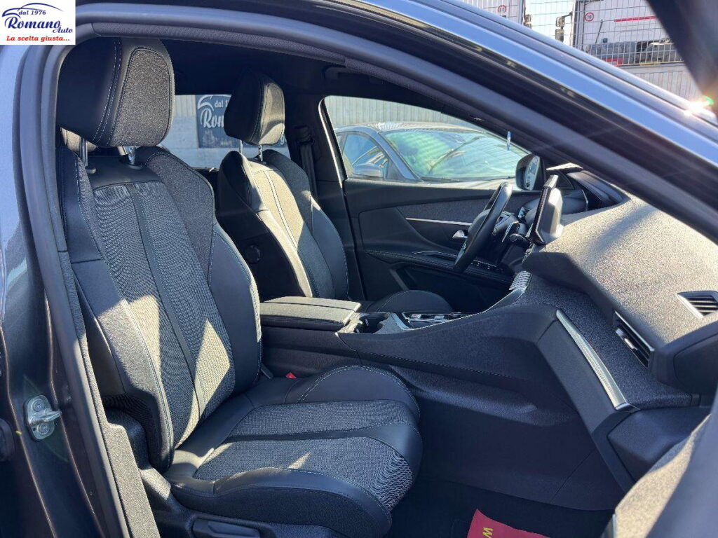 PEUGEOT - 5008  1.5 bluehdi Allure Pack 130cv eat8#7 POSTI!