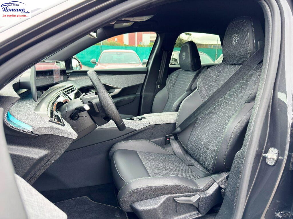 NEW PEUGEOT - 3008  1.2 hybrid GT 136cv e-dcs6