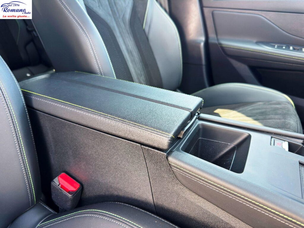 NEW 408 Hybrid 136 e-DCS6 GT