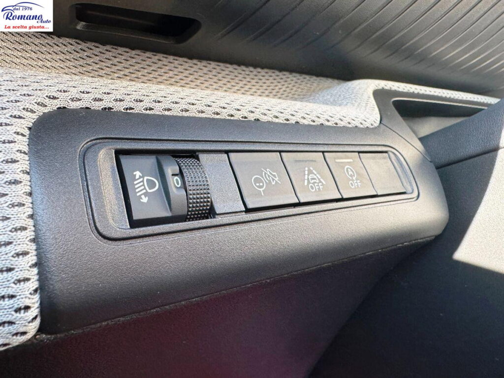 NEW CITROEN - C3 - PureTech 100  Plus#CARPLAY!