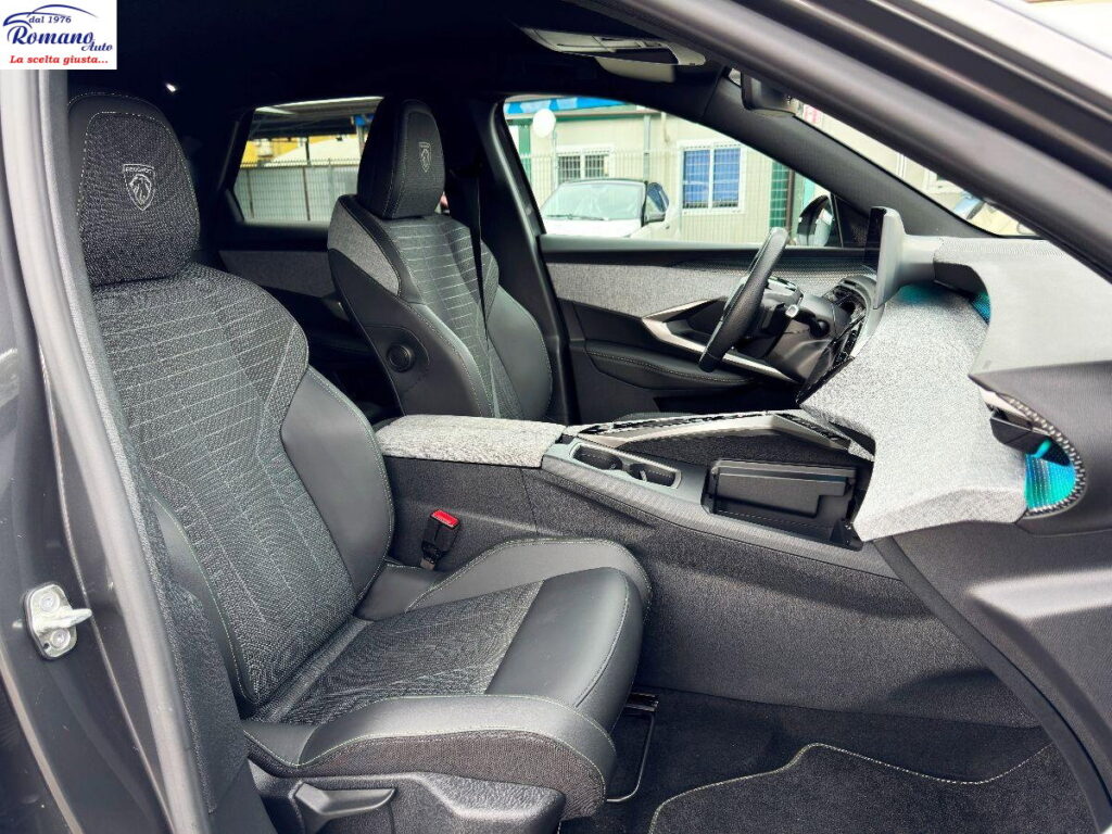 NEW PEUGEOT - 3008  1.2 hybrid GT 136cv e-dcs6