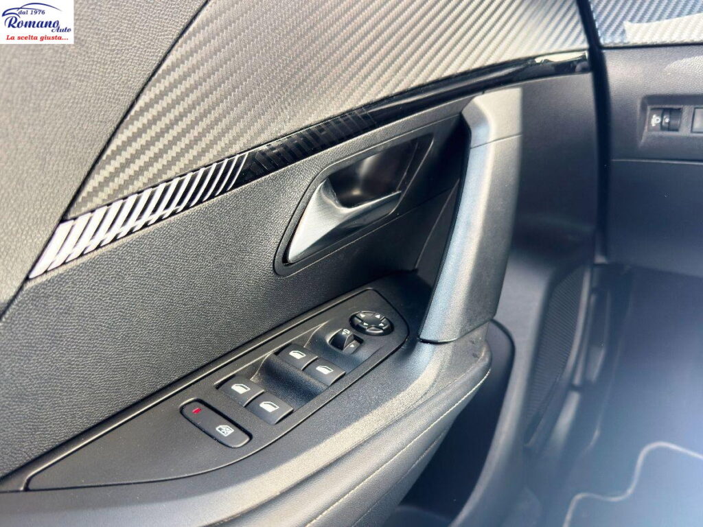 NEW PEUGEOT - 2008  1.5 bluehdi Allure 130 eat8#RETROCAMERA!