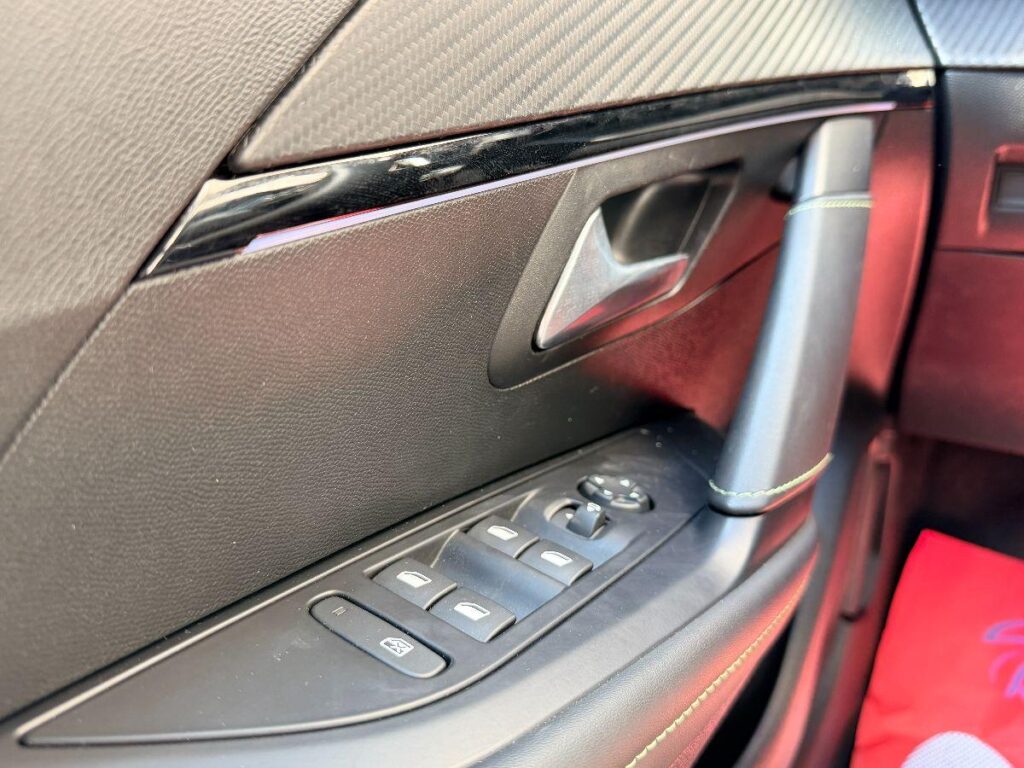 NEW PEUGEOT - 208  1.2 hybrid GT 145cv e-dcs 6#RETROCAMERA!