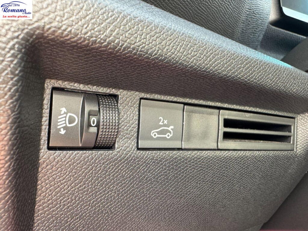 Citroen C4 X BlueHDI 130 EAT8 PLUS#CARPLAY!RETROCAMERA!CERCHI R18&Acirc;&deg;!