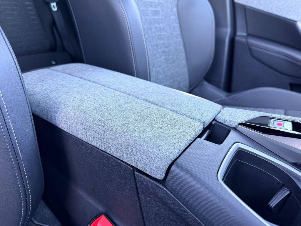 NEW PEUGEOT - 3008  1.2 hybrid Allure 136cv e-dcs6