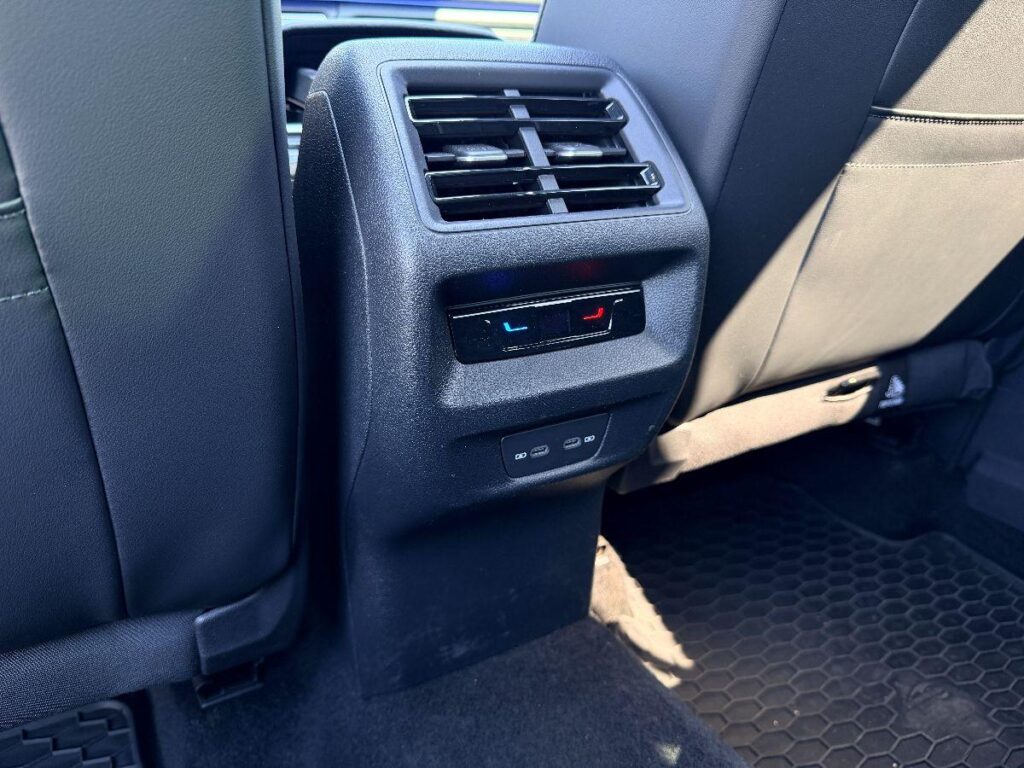 NEW VOLKSWAGEN - Tiguan  2.0 tdi R-Line 150cv dsg#FARI LED MATRIX!