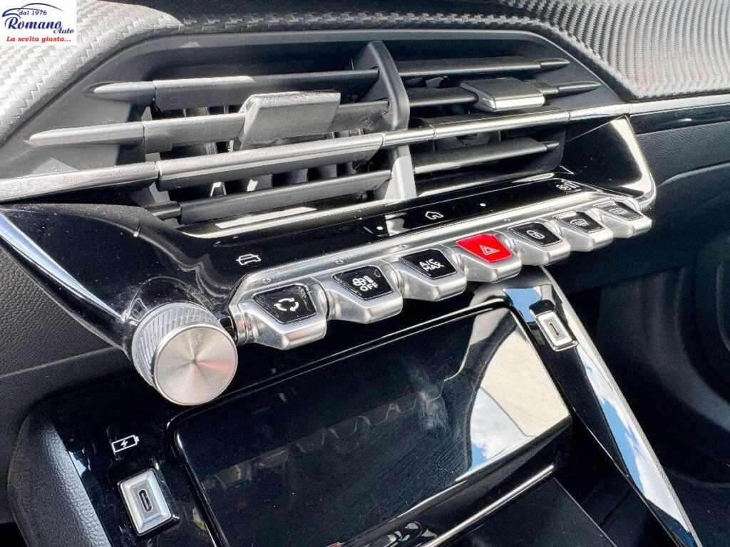 NEW PEUGEOT - 2008  1.5 bluehdi Allure 130 eat8#RETROCAMERA!