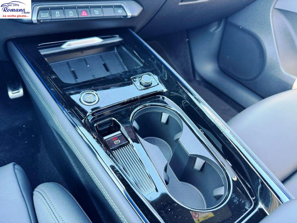 NEW Audi Q3 2.0 tdi 150cv S-Line edition s-tronic#TETTP APRIBILE!