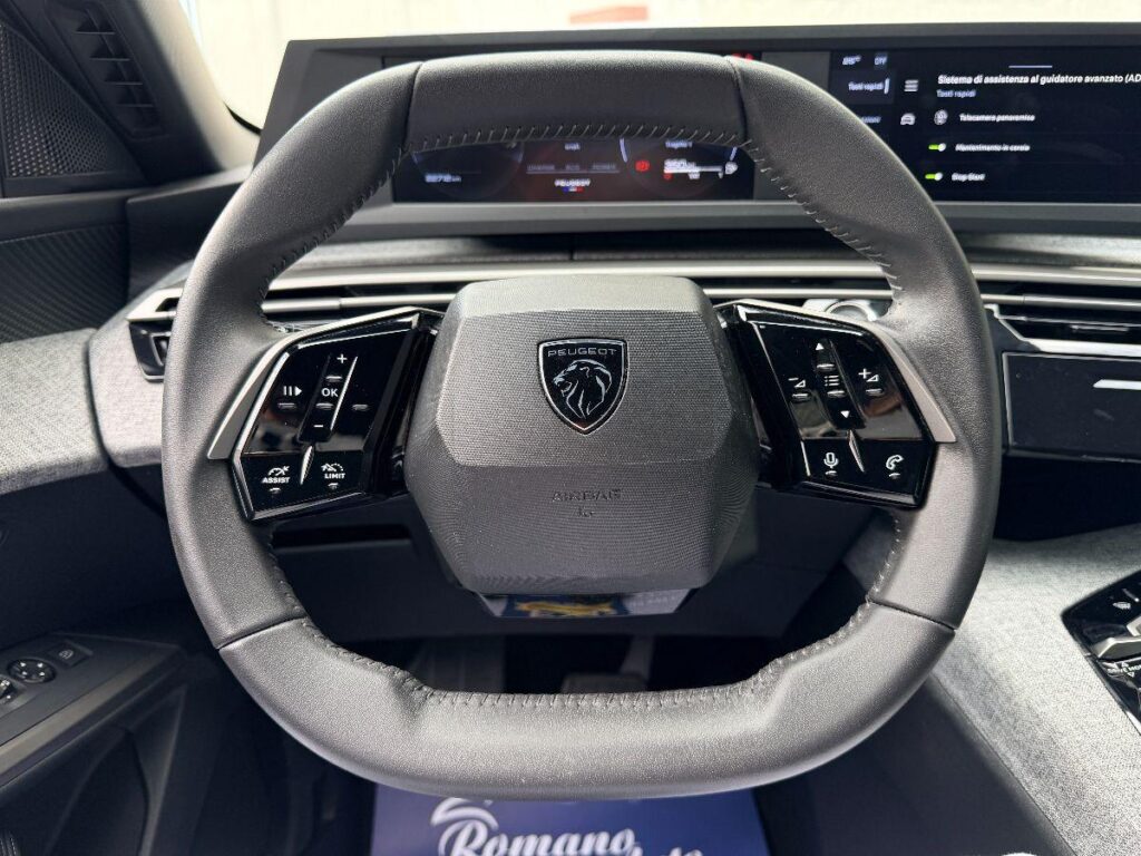NEW PEUGEOT - 3008  1.2 hybrid Allure 136cv e-dcs6