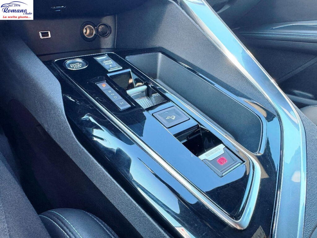 PEUGEOT - 5008  1.5 bluehdi Allure Pack 130cv eat8#7 POSTI!