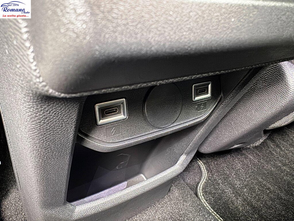 NEW PEUGEOT - 3008  1.2 hybrid GT 136cv e-dcs6