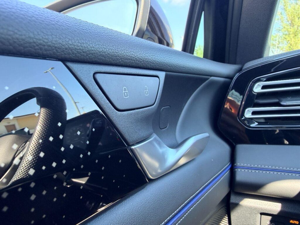 NEW VOLKSWAGEN - Tiguan  2.0 tdi R-Line 150cv dsg#FARI LED MATRIX!