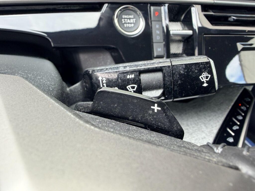 NEW PEUGEOT - 3008  1.2 hybrid Allure 136cv e-dcs6