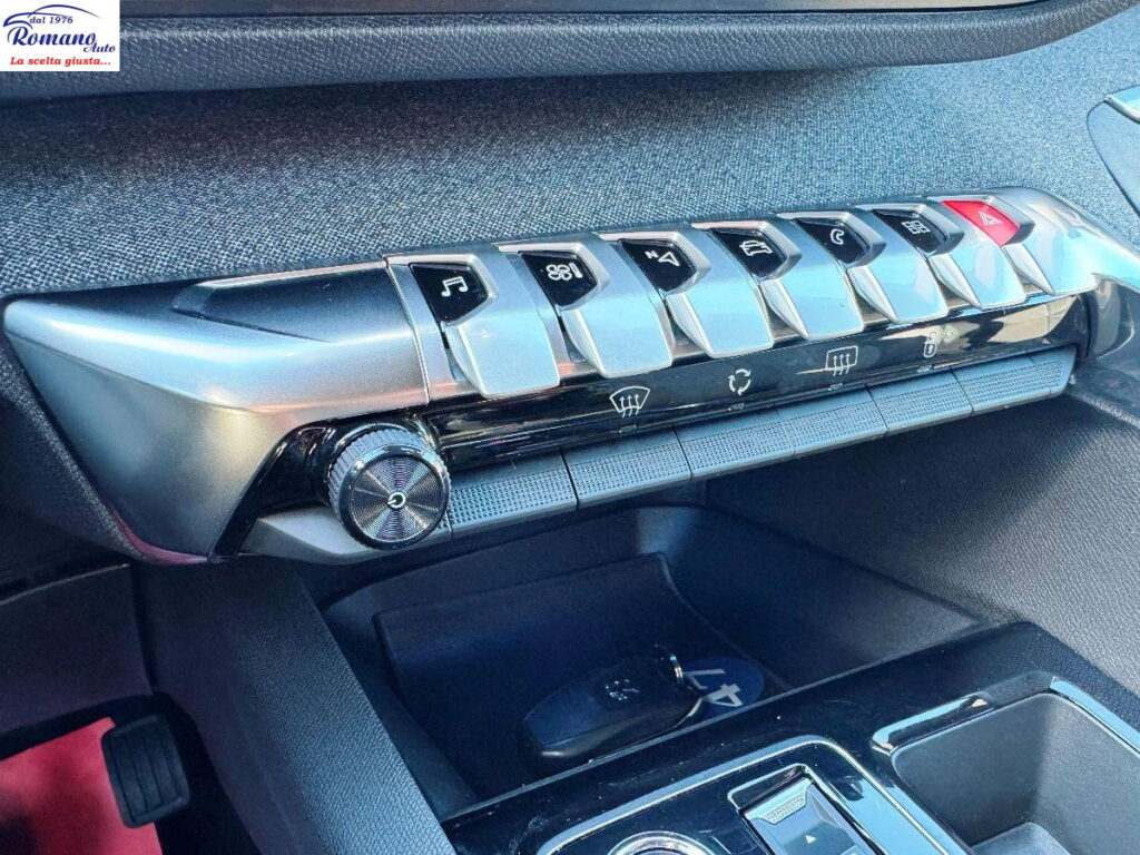 PEUGEOT - 5008  1.5 bluehdi Allure Pack 130cv eat8#7 POSTI!