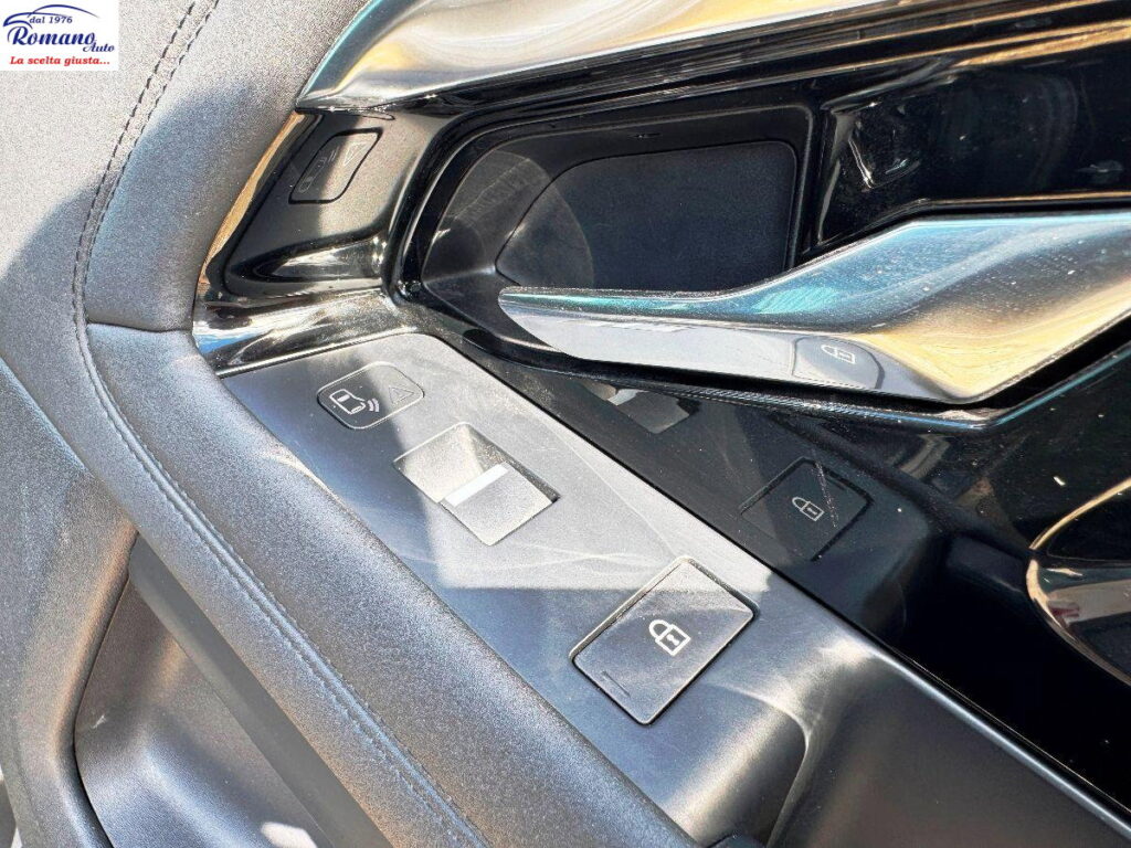 LAND ROVER - Range Rover Evoque 2.0D I4 204 CV AWD Auto R-D.SE#TETTO APRIBILE!